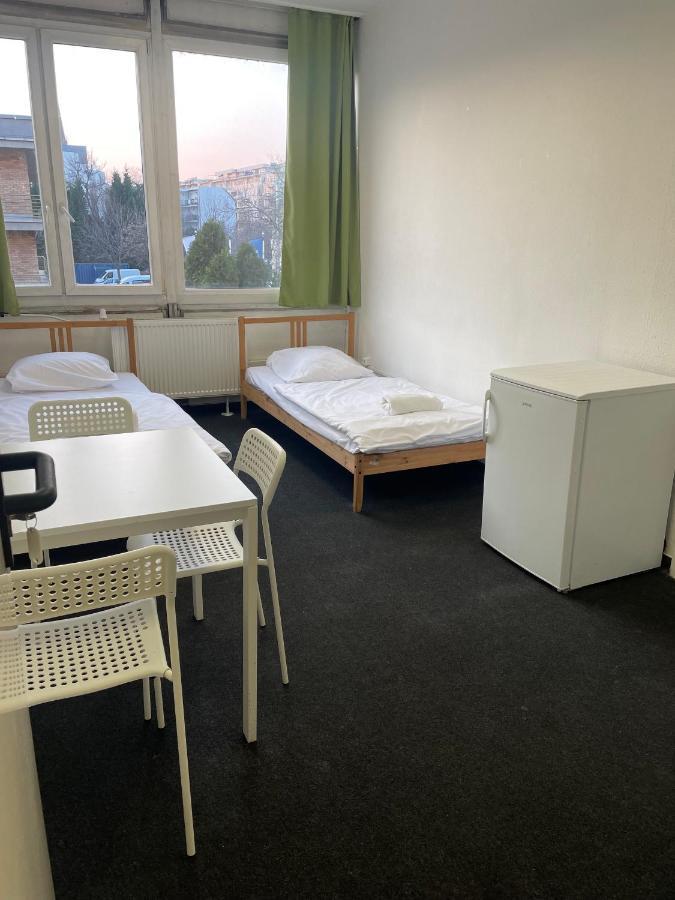 The College Group Hostel Βουδαπέστη Εξωτερικό φωτογραφία